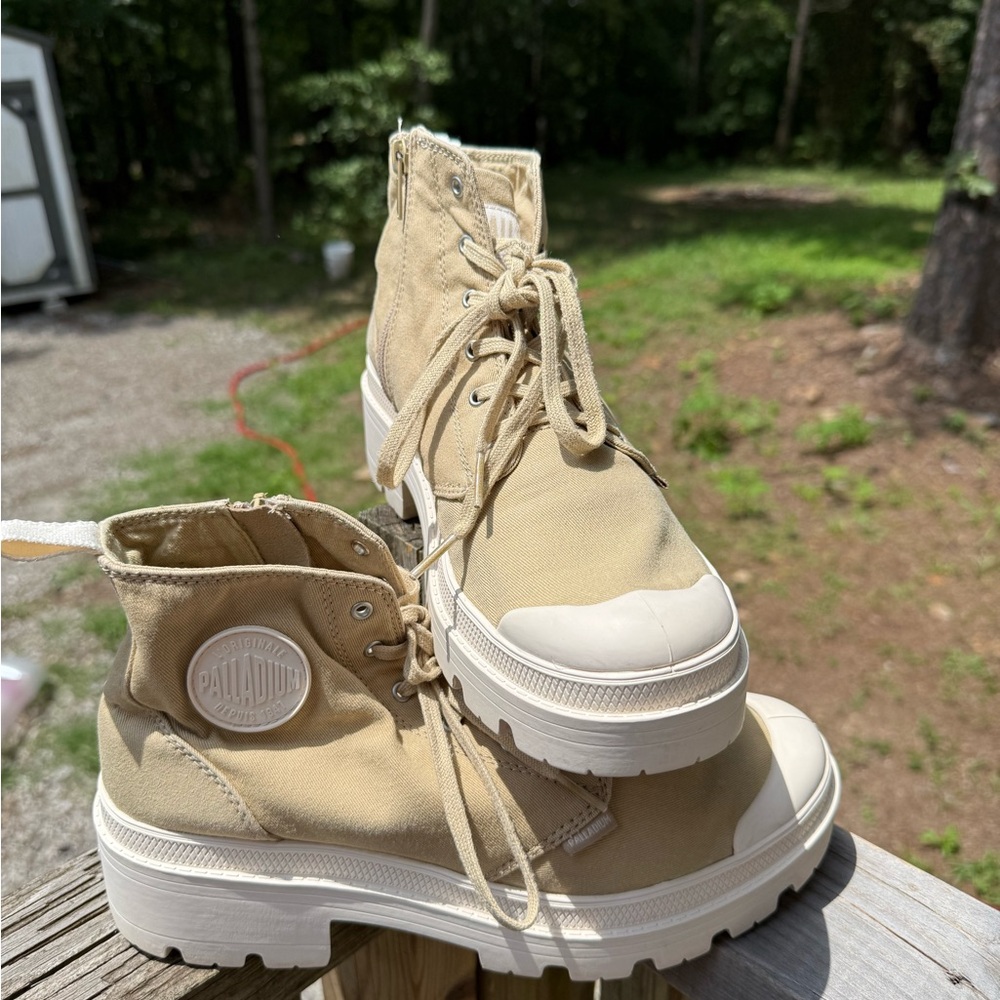 Palladium Sand High-Top Boots